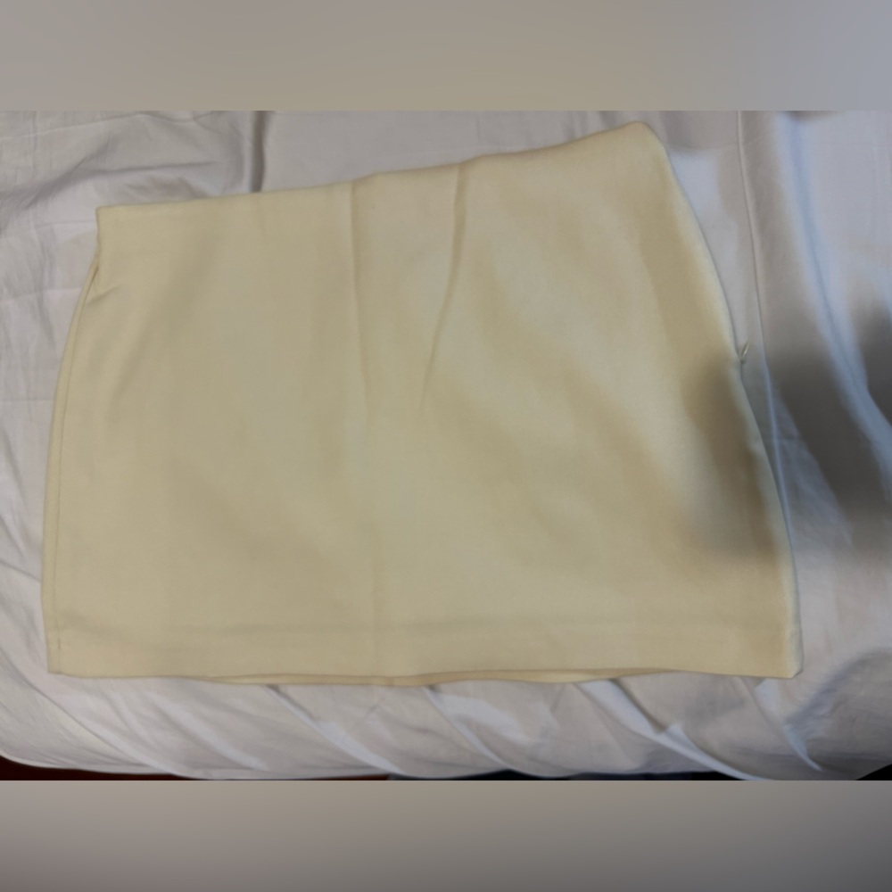 Abercrombie Mid Rise Skort